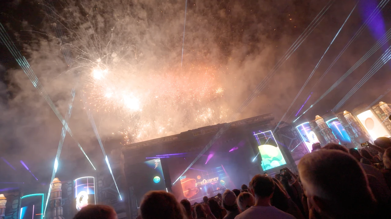 Fireworks above video screens and a concert audience – FREQUENCY FESTIVAL, Sankt Pölten, Austria