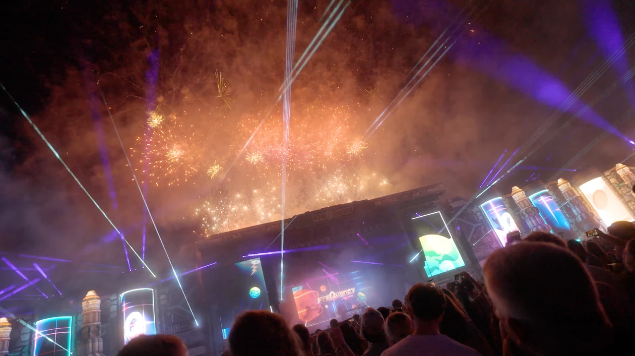 Fireworks above video screens and a concert audience – FREQUENCY FESTIVAL, Sankt Pölten, Austria