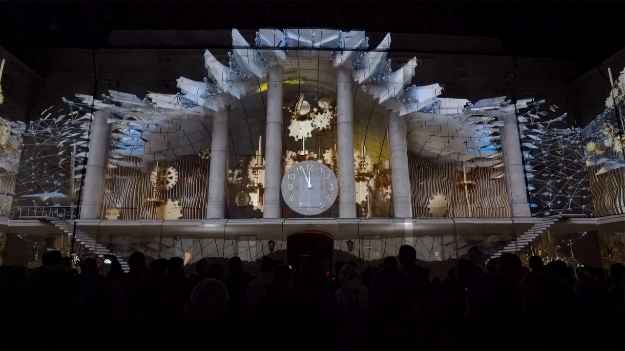 Alpine Bildmotive als architektonische Mapping-Show – MOUNTMAGIC, Hofburg, Innsbruck, Österreich